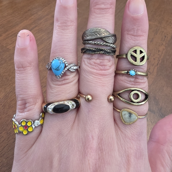 64 Piece Vintage To Costume To Fashion Ring Lot Bundle Estate - Picture 12 of 16